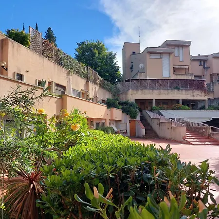 Castiglione Near The Center Apartment *