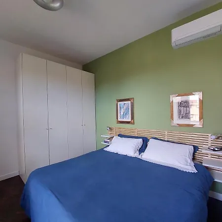Apartment Castiglione Near The Center